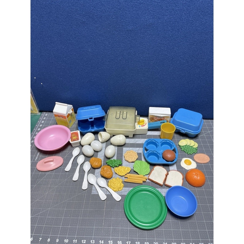 1987 Fisher Price Fun with Food Play Skillet Works Pretend Play Huge Lot Read